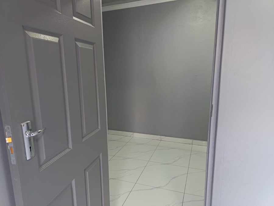 To Let 1 Bedroom Property for Rent in Scottsdene Western Cape